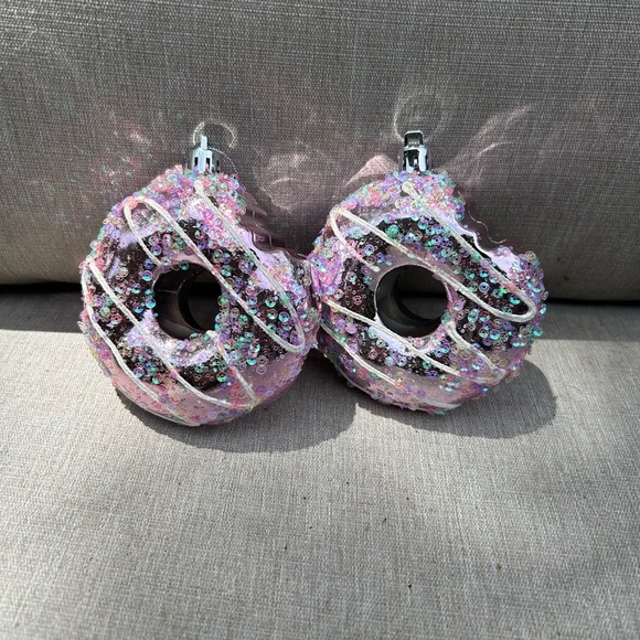 Sparkling Donut‎ Ornaments - Picture 1 of 5